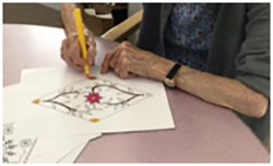 activités créatives pour personnes âgées